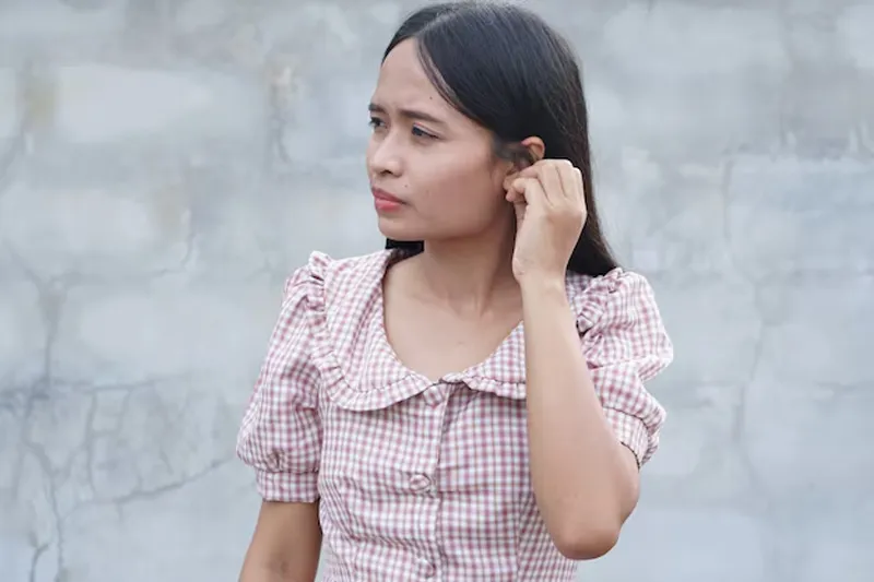 Các nguyên nhân ngứa tai trái phổ biến theo khoa học, bao gồm cả bệnh lý về tai