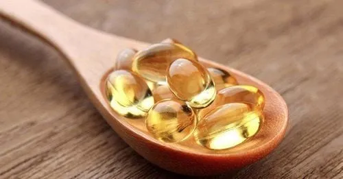 Các tác dụng phụ tiềm ẩn khi sử dụng dầu cá quá liều