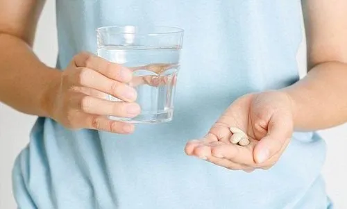 Uống thuốc Scanneuron đúng liều theo chỉ định của bác sĩ