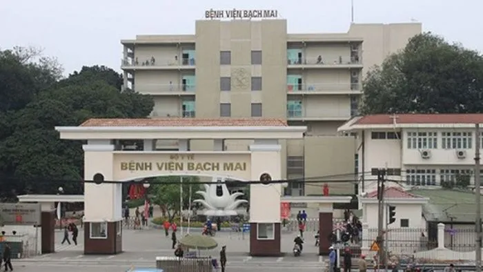 Một góc khuôn viên Bệnh viện Bạch Mai