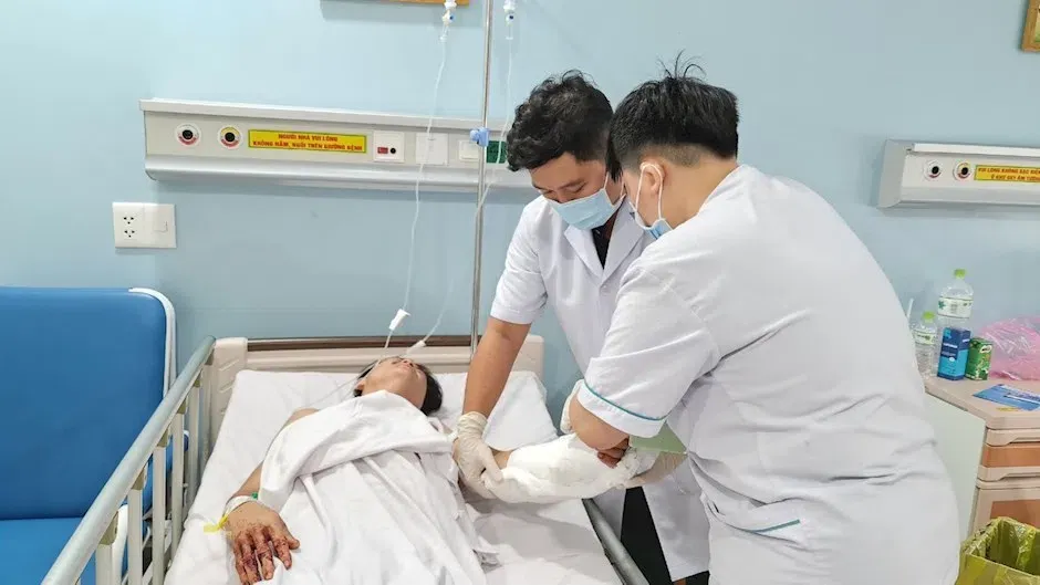 Bệnh viện Quân Y 175 có các khối nội, ngoại và cận lâm sàng