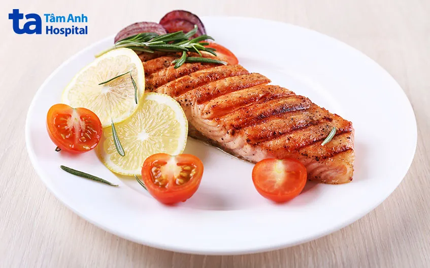 Cá hồi - nguồn omega-3 dồi dào hỗ trợ sức khỏe tim mạch, tốt cho người bị cholesterol cao