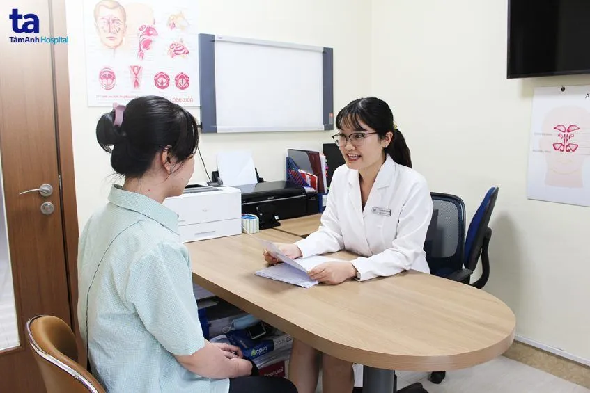 Dấu hiệu cần đi khám khi bị đau họng