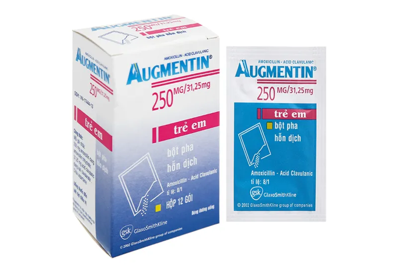 Hộp thuốc Augmentin 250mg dạng gói bột pha, minh họa cho loại kháng sinh điều trị nhiễm khuẩn ở trẻ em